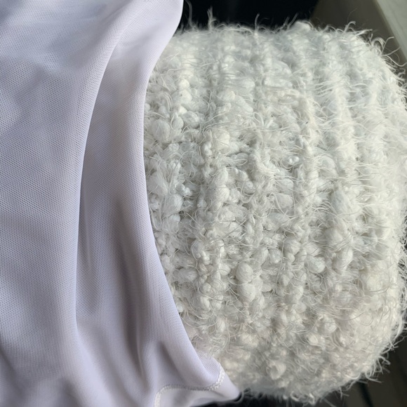 POL Soft V Neck Sweater - Picture 8 of 8